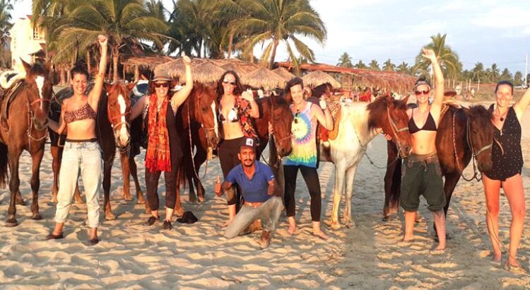 Ixtapa Paseo a Caballo en Playa Larga Zihuatanejo Reservaciones