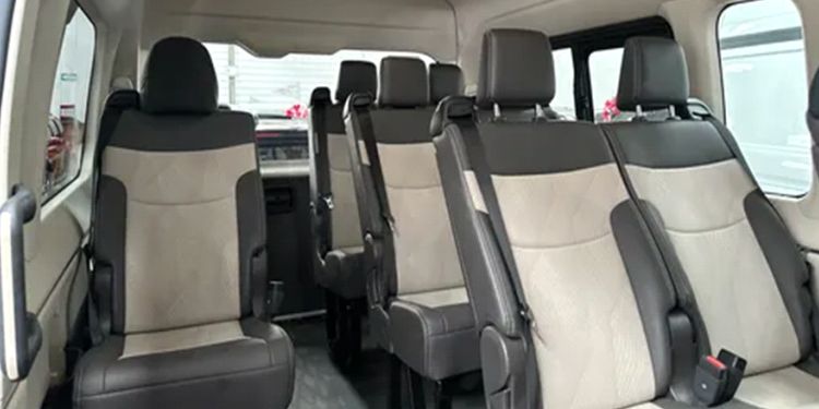 Transportación Aeropuerto Zona Hotelera Ixtapa Zihuatanejo / Van Toyota. Traslados Privados del Aeropuerto de Ixtapa Zihuatanejo. Traslados Compartidos del Aeropuerto de Ixtapa Zihuatanejo