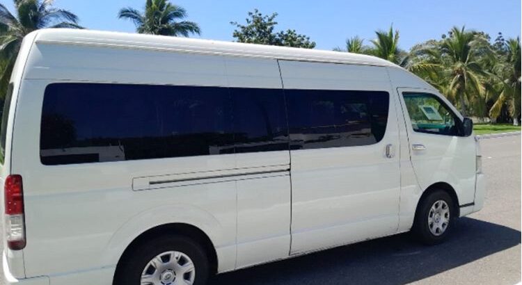 Transporte Privado del Aeropuerto de Ixtapa Zihuatanejo a Hoteles. Transporte Privado del Aeropuerto de Ixtapa Zihuatanejo a Condominios. Camionetas de transporte privado en Ixtapa Zihuatanejo Aeropuerto. Traslados Privados Aeropuerto Ixtapa Zihuatanejo. Transporte Compartido del Aeropuerto de Ixtapa Zihuatanejo a Hoteles